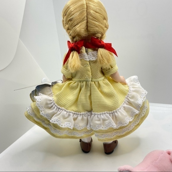 MADAME Alexander Nickelodeon's 2006 Charlotte's Web With Box - Picture 2 of 13